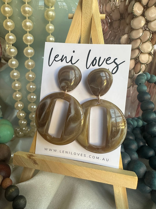 Cleo Retro Dangle Earrings — Chocolate