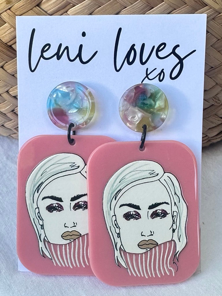 Inez Retro Dangle Earrings — Turtleneck
