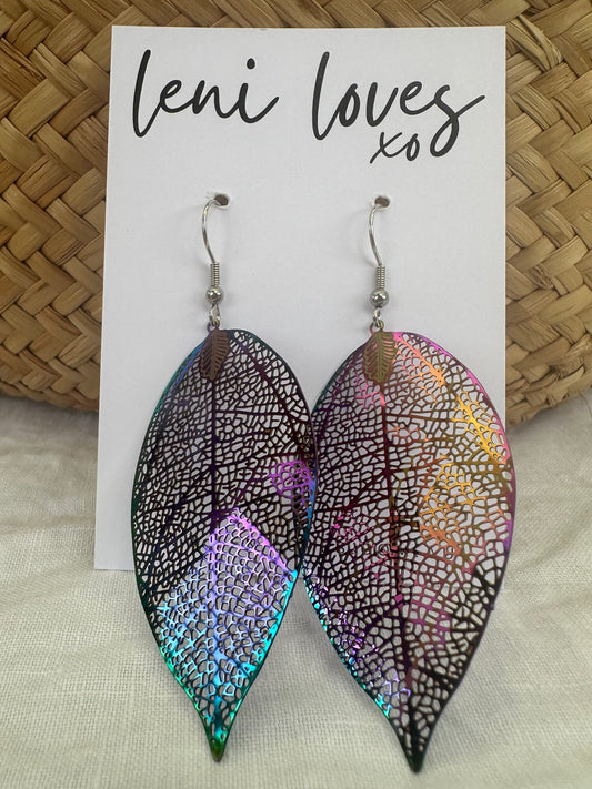 Quinn Filigree Dangle Earrings — Leaf