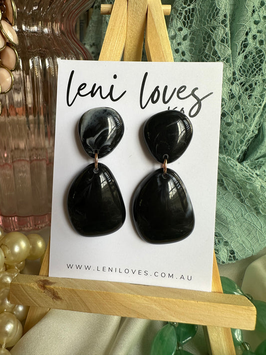 Faye Retro Dangle Earrings — Jet