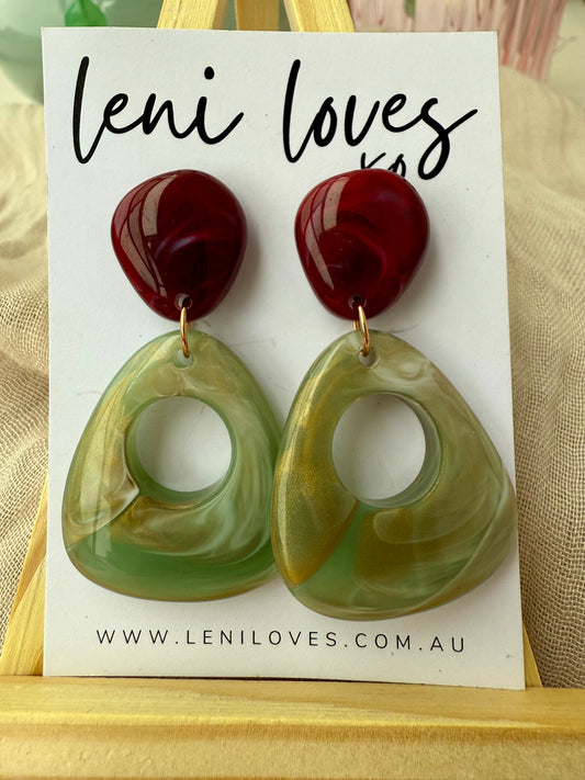 Daphne Retro Dangle Earrings — Marble Garnet + Pistachio Pearl
