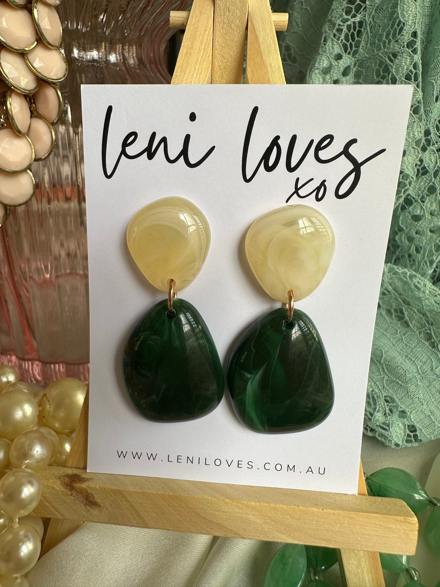 Faye Retro Dangle Earrings — Golden Garden
